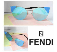 Солнцезащитные очки Fendi