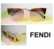 Солнцезащитные очки Fendi